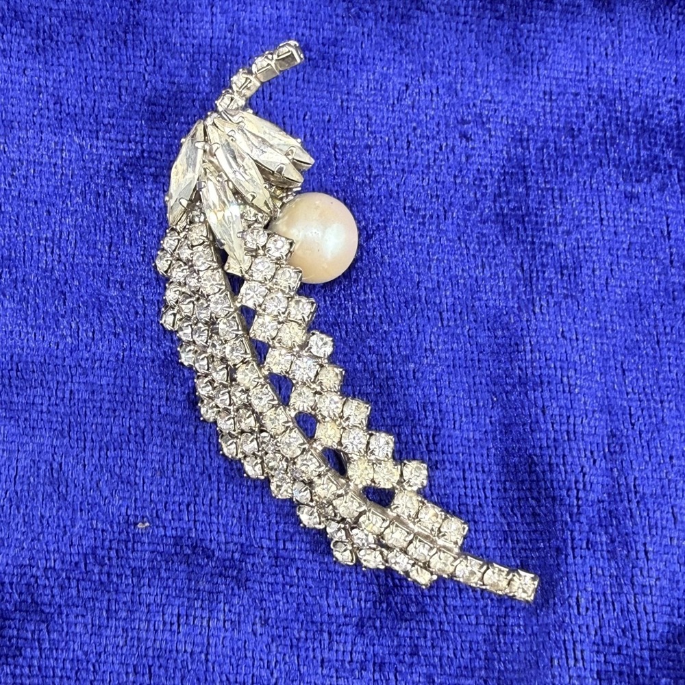 Vintage Estate Brooch Silver Rhinestone Faux Pearl Leaf Pin